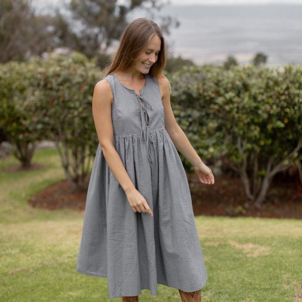 Gray Sleeveless Midi Dress